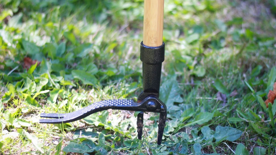 Grampa's Weeder - Stand-Up Weed Puller Grampa's Weeder - Stand-Up Weed Puller