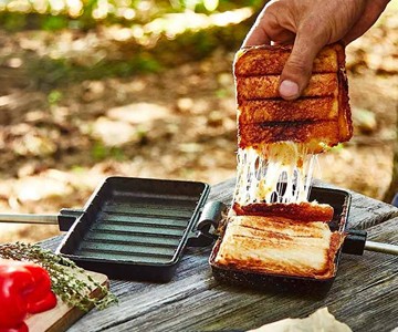 Uno Casa Double Pie Iron Campfire Cooker Uno Casa Double Pie Iron Campfire Cooker