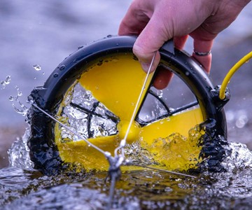 WaterLily Micro Turbine Water or Wind USB Charger WaterLily Micro Turbine Water or Wind USB Charger