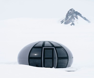 White Desert Sky Pods at Echo Camp in Antarctica White Desert Sky Pods at Echo Camp in Antarctica
