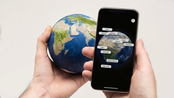 EARTH: An Immersive AR Experience EARTH: An Immersive AR Experience