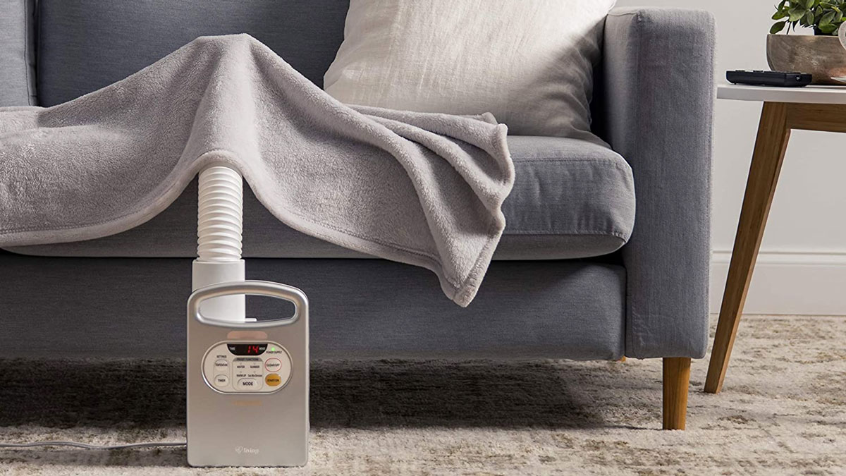 Iris Blanket Warmer with Shoe Dryer Attachment Iris Blanket Warmer with Shoe Dryer Attachment