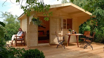 Build a Backyard Retreat: 18 Scrimps & Splurges Build a Backyard Retreat: 18 Scrimps & Splurges
