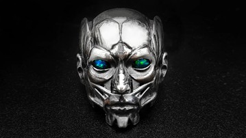 The Accuser Ring with Blinking Opal Eyes