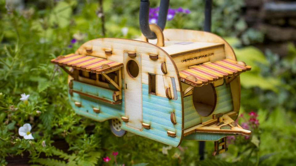 DIY Vintage Camper Birdhouse DIY Vintage Camper Birdhouse