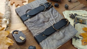 Mille Cuirs Leather Grimoires