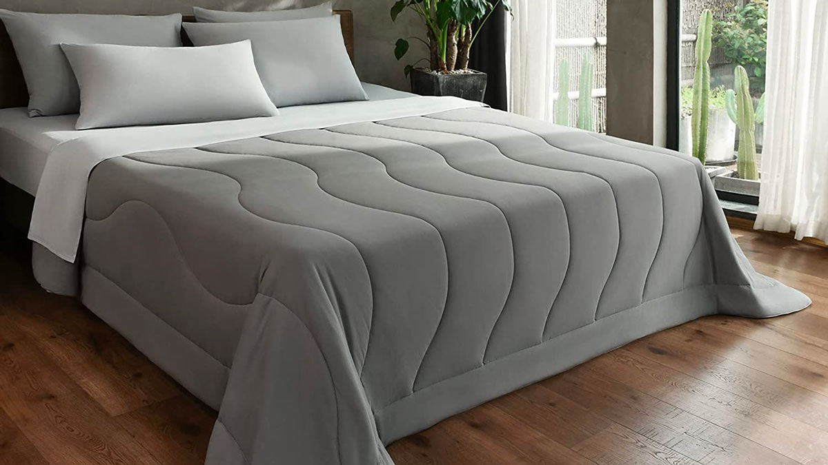 REST Evercool Cooling Comforter for Hot Sleepers
