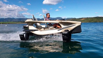 Quadrofoil Electric Watercraft