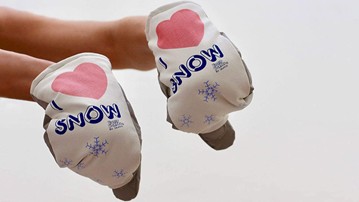 Freezy Freakies Retro Color-Changing Adult Mittens Freezy Freakies Retro Color-Changing Adult Mittens