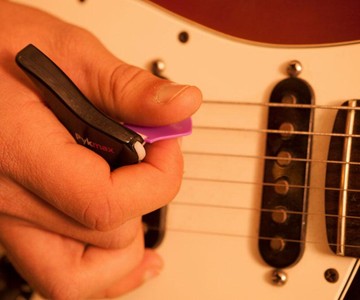 Pykmax Ergonomic Guitar Pick Pykmax Ergonomic Guitar Pick