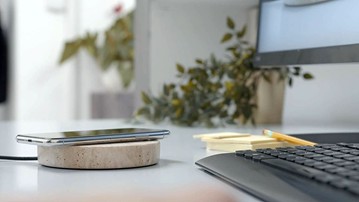 Einova Wireless Charging Stone Einova Wireless Charging Stone
