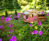 DIY Vintage Camper Birdhouse