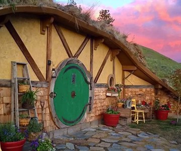 Hobbit-Hole Vacation Rental Hobbit-Hole Vacation Rental