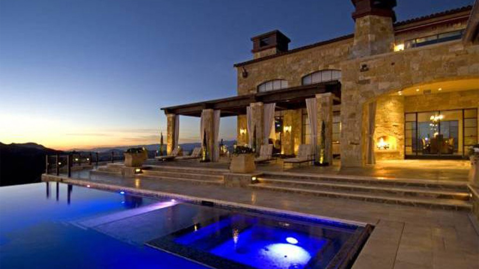 340 N Kanan Dume Rd Malibu, CA 340 N Kanan Dume Rd Malibu, CA