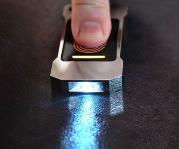 Lumen Body-Heat-Operated Flashlight