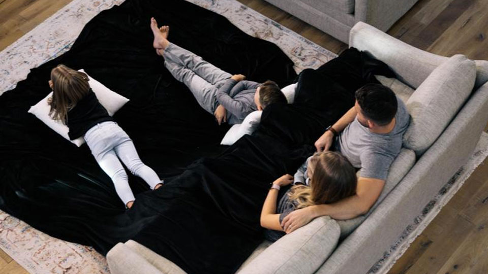 Big Blanket Co. - The Biggest Blanket Ever Big Blanket Co. - The Biggest Blanket Ever