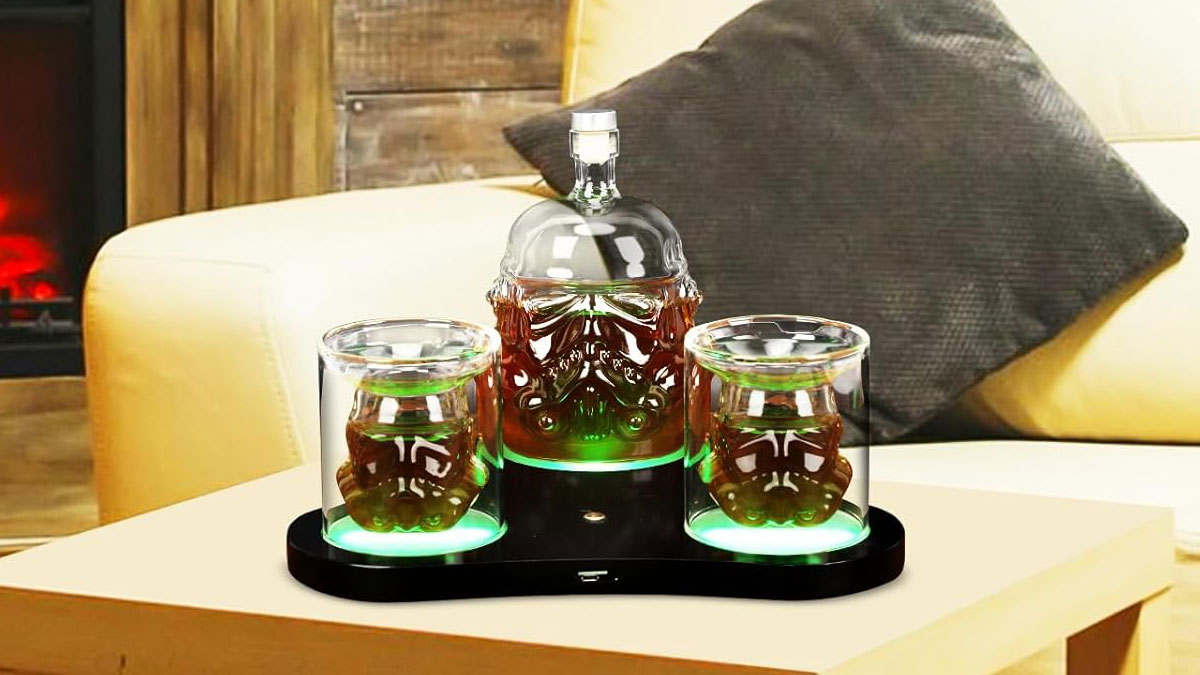 Stormtrooper Whiskey Decanter & Shot Glass Stormtrooper Whiskey Decanter & Shot Glass