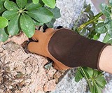 Garden Genie Gloves with Claws