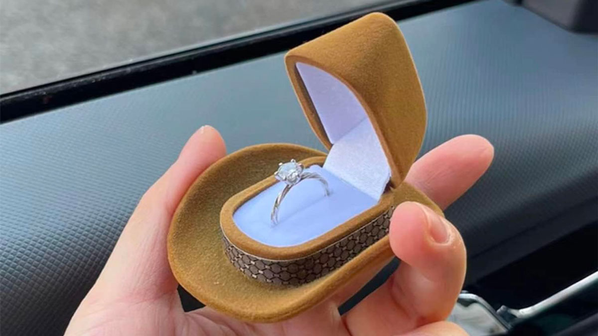 Cowboy Hat Engagement Ring Box Cowboy Hat Engagement Ring Box