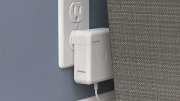 Blockhead Side-Facing Apple Plug Blockhead Side-Facing Apple Plug