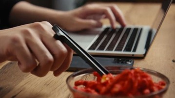 Snactiv Multi-Tasking Snacking Chopsticks Snactiv Multi-Tasking Snacking Chopsticks