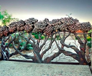 Handcrafted Metal Tree Driveway & Side Gates Handcrafted Metal Tree Driveway & Side Gates