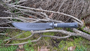 Estwing Machete with Saw-Back Blade Estwing Machete with Saw-Back Blade