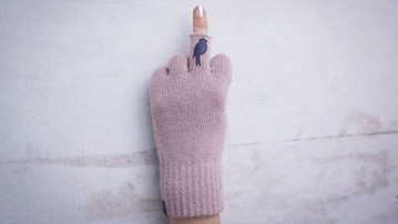 Flip'em the Bird Gloves Flip'em the Bird Gloves