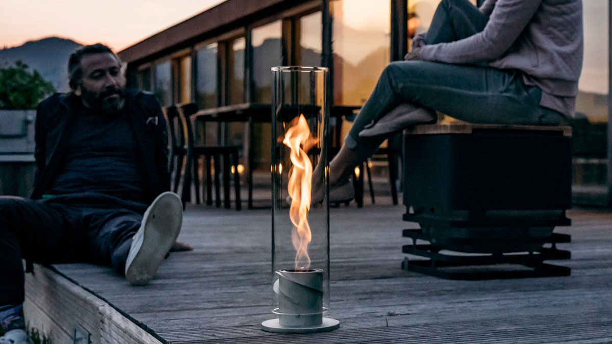SPIN - A Spinning Flame in a Glass Tube SPIN - A Spinning Flame in a Glass Tube