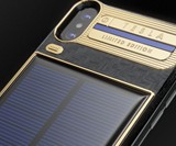 iPhone Xs Tesla - Solar-Powered Phone