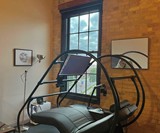 LEVUS Zero Gravity Ergonomic Workstation