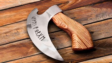 Viking Pizza Cutting Axe