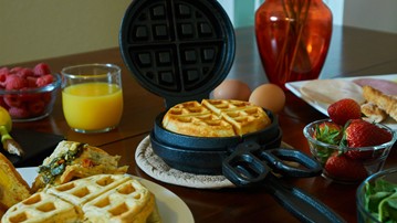 Wonderffle Stuffed Waffle Iron Wonderffle Stuffed Waffle Iron