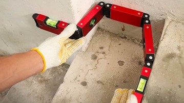 Expandable Multi-Angle Level Expandable Multi-Angle Level