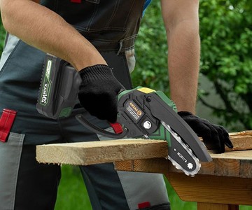 Mini Electric Chainsaw Mini Electric Chainsaw