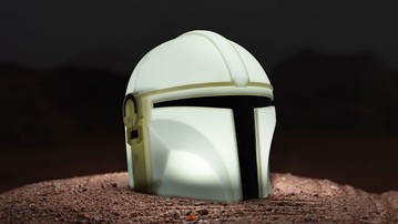 The Mandalorian Helmet Desktop Light The Mandalorian Helmet Desktop Light
