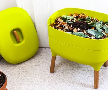 UrbAlive Indoor Worm Farm