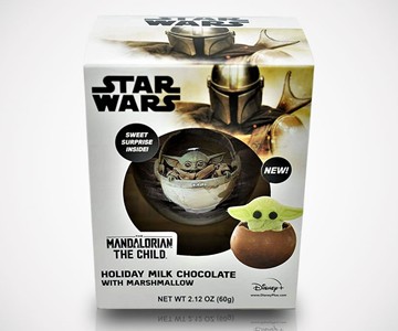 Baby Yoda Marshmallow-Stuffed Chocolate Ball Baby Yoda Marshmallow-Stuffed Chocolate Ball