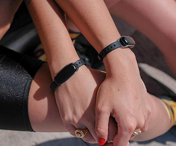 Bond Touch Bracelets for Long-Distance Lovers