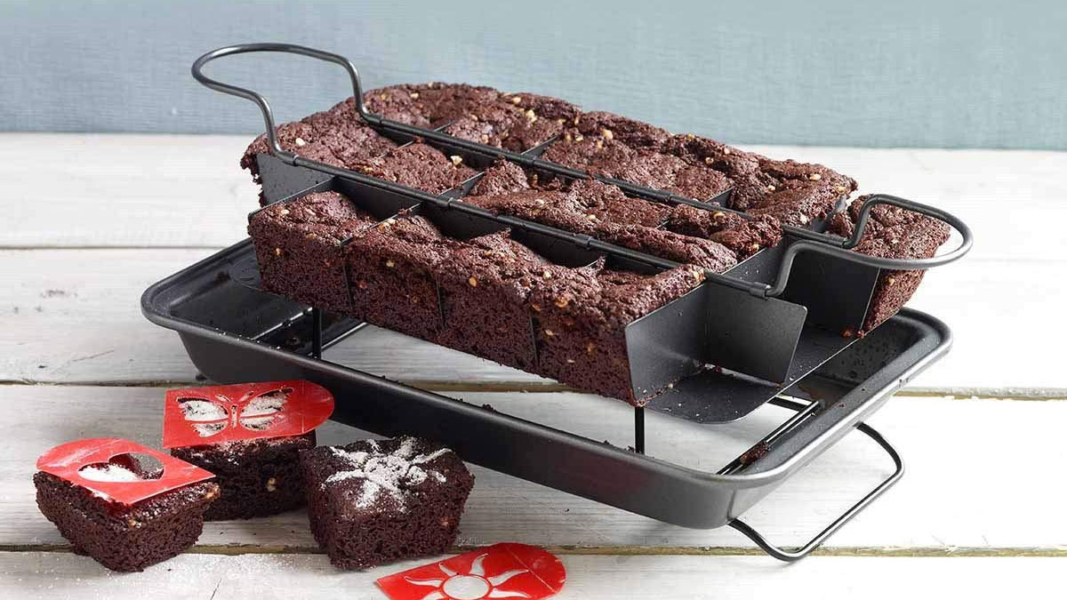 Kingrol Brownie Pan with Built-In Slicer & Rack