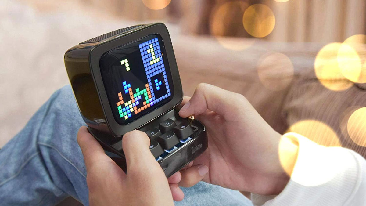 Divoom Ditoo Retro Pixel Art Game & Bluetooth Speaker Divoom Ditoo Retro Pixel Art Game & Bluetooth Speaker