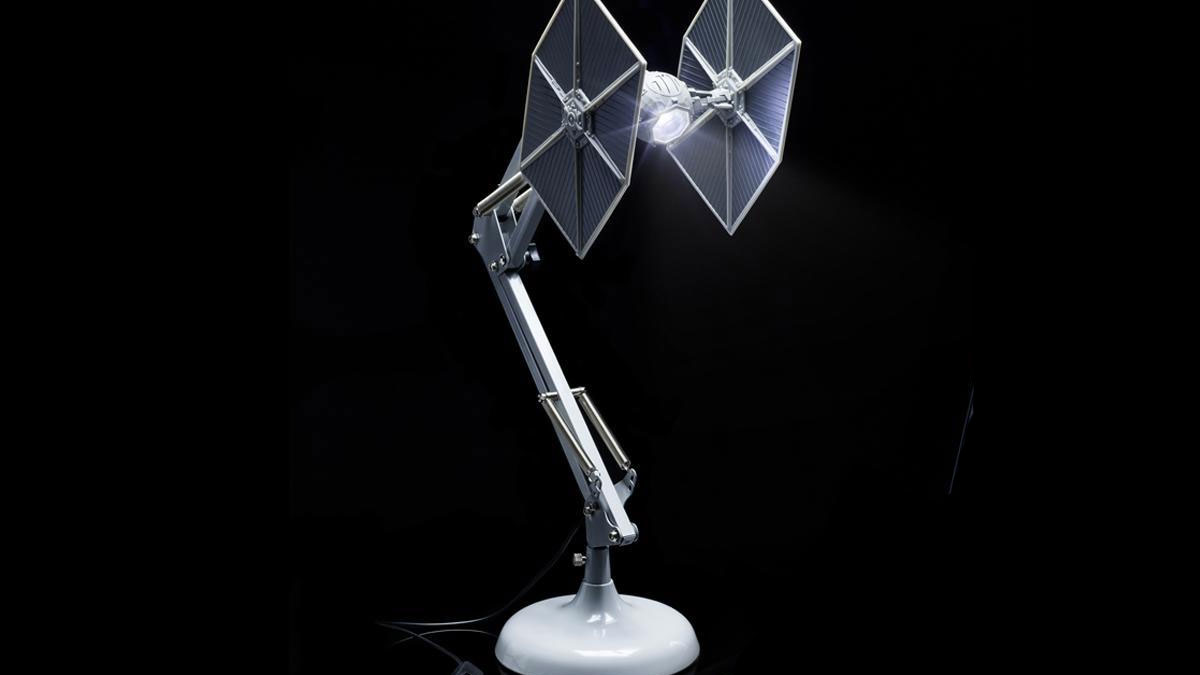 Star Wars TIE Fighter Posable Desk Lamp Star Wars TIE Fighter Posable Desk Lamp