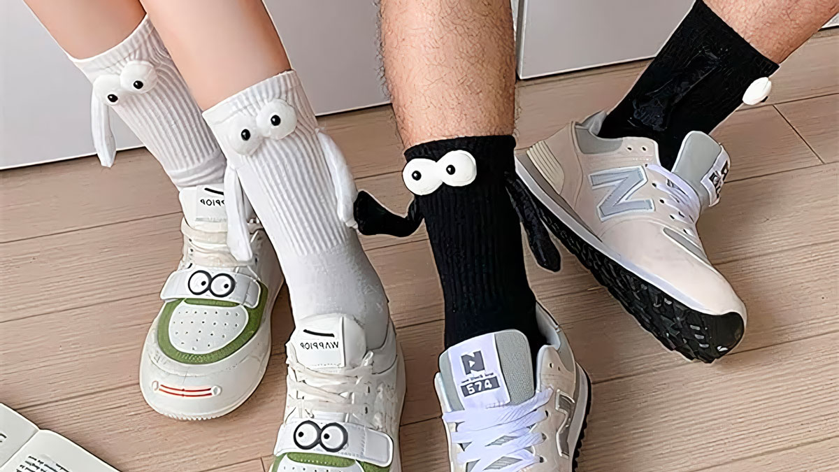 Magnetic Holding Hands Socks Magnetic Holding Hands Socks