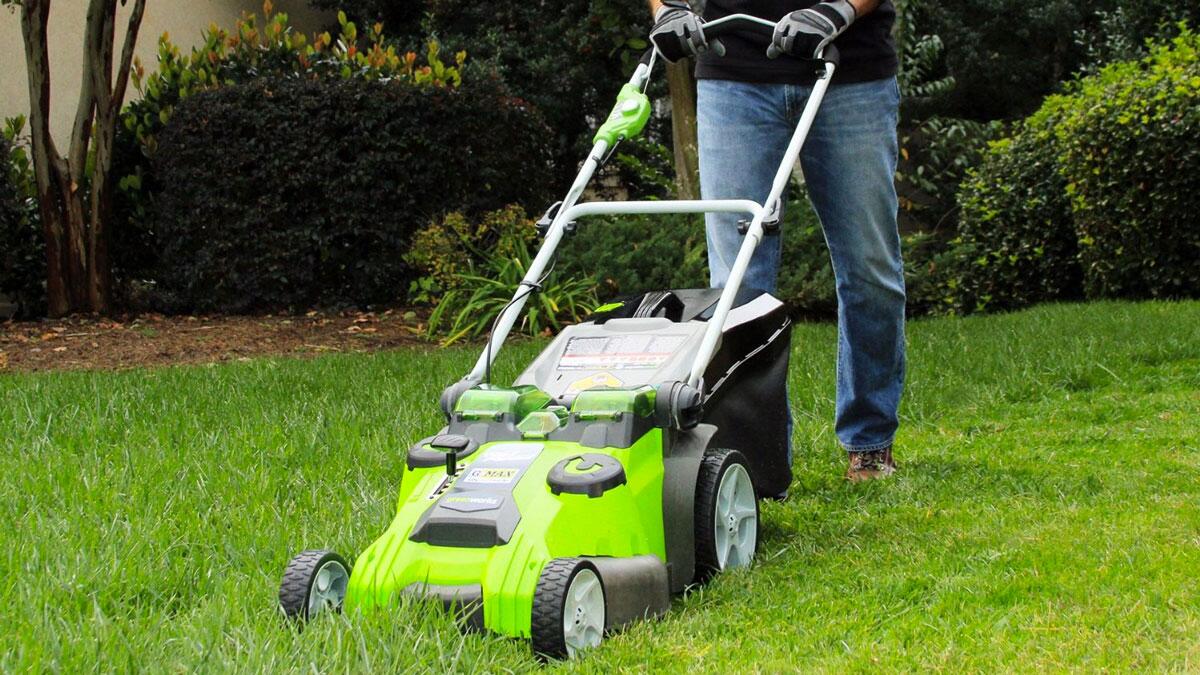 Battery Powered Lawn Mower Battery Powered Lawn Mower