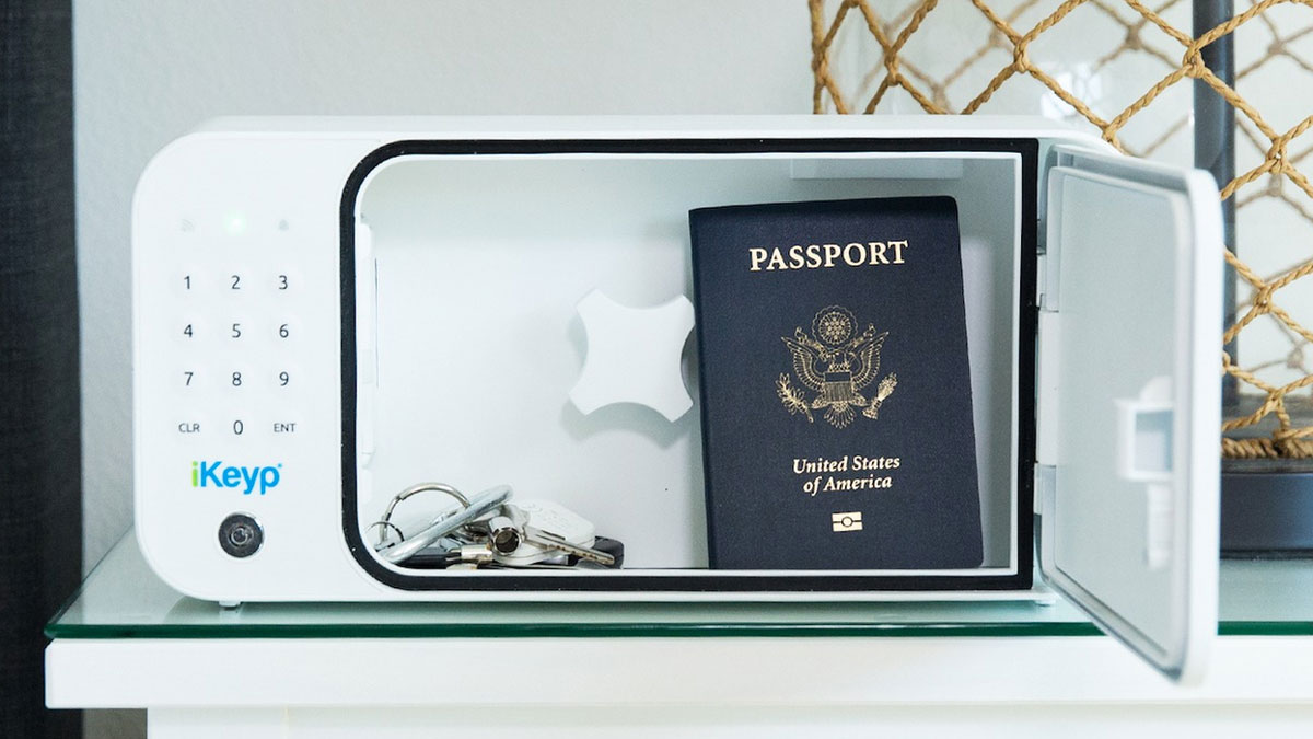iKeyp WiFi-Enabled Safe iKeyp WiFi-Enabled Safe