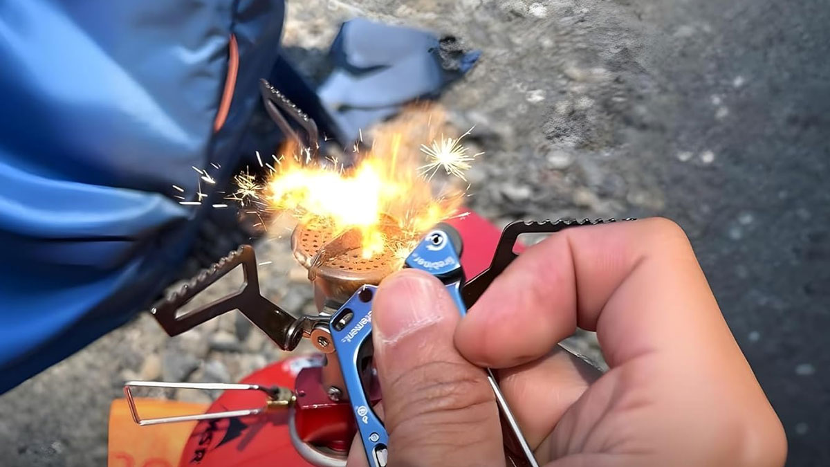 Firebiner Carabiner & Firestarter Firebiner Carabiner & Firestarter