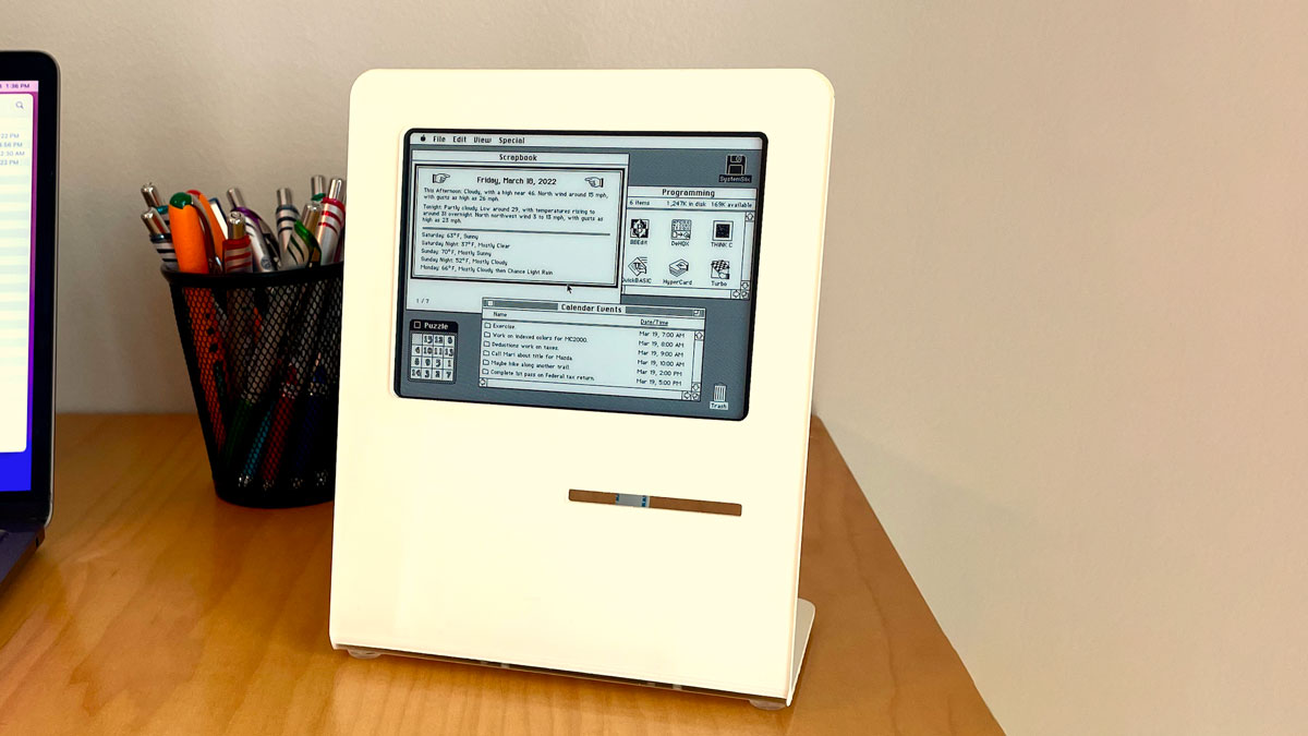 SystemSix Retro-Macintosh-Style Desk Calendar & Display SystemSix Retro-Macintosh-Style Desk Calendar & Display