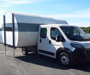 Beauer 3XC Electro-Telescopic Truck Camper Beauer 3XC Electro-Telescopic Truck Camper