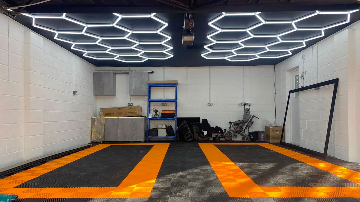 Hexa-LED Honeycomb Light Fixture Hexa-LED Honeycomb Light Fixture