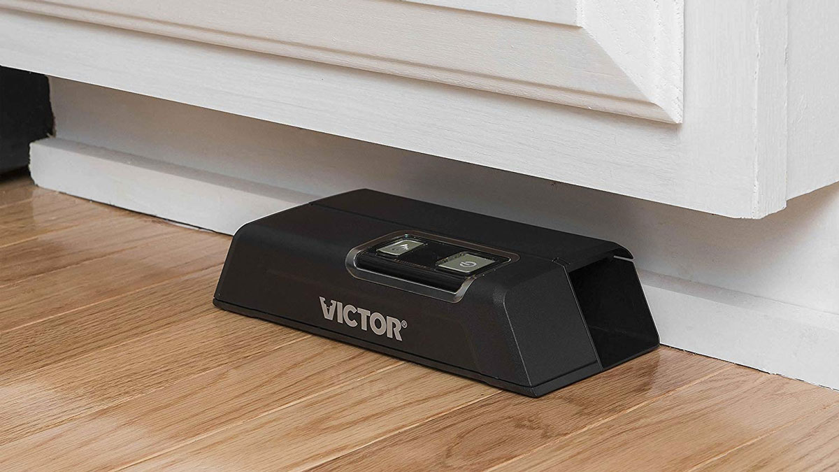 Victor M1 Smart-Kill Wi-Fi Electronic Mouse Trap Victor M1 Smart-Kill Wi-Fi Electronic Mouse Trap